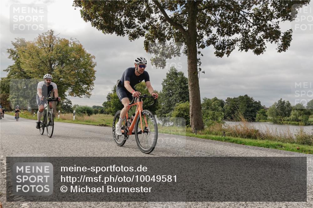 30.08.2026 - Elbe Triathlon Hamburg Michael Burmester http://msf.ph/oto/10049581 30.08.2026 09:52:14 Radfahren 470, 504, 512, 524, 550, 555, 716, 783, 876 meine-sportfotos.de