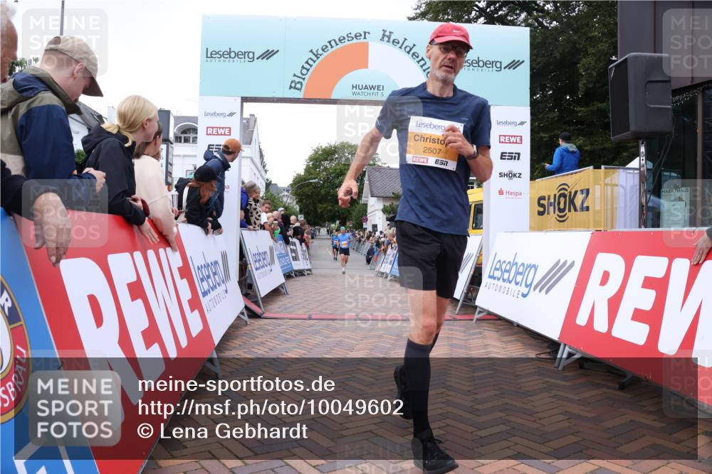 30.08.2026 - Blankeneser Heldenlauf Lena Gebhardt http://msf.ph/oto/10049602 30.08.2026 11:56:52 Ziel 2219, 2507, 2610, 2717, 2916 meine-sportfotos.de