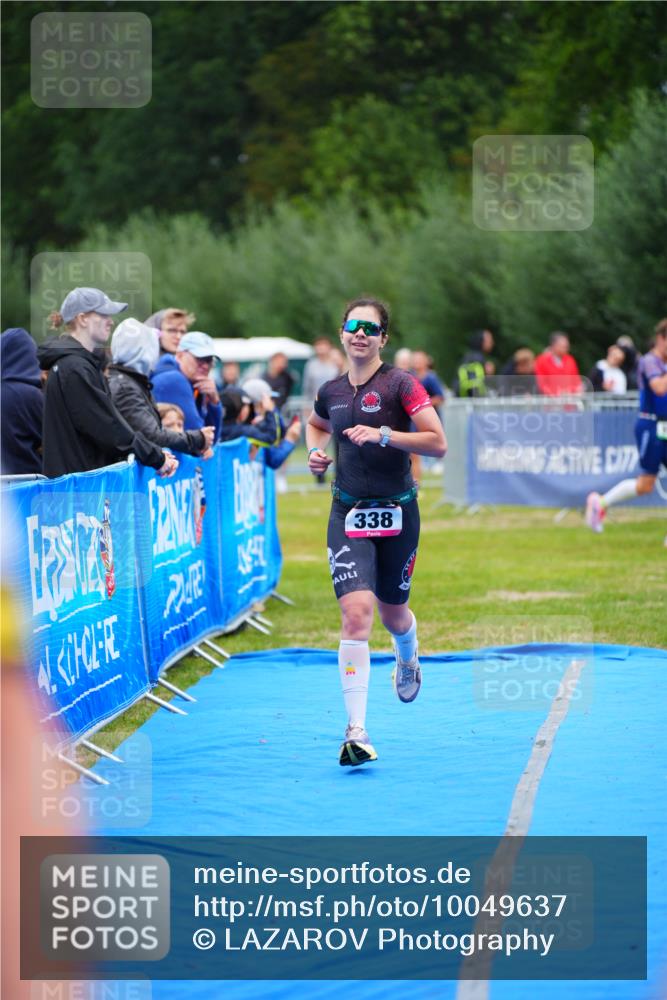 30.08.2026 - Elbe Triathlon Hamburg LAZAROV Photography http://msf.ph/oto/10049637 30.08.2026 10:36:19 Ziel 338 meine-sportfotos.de