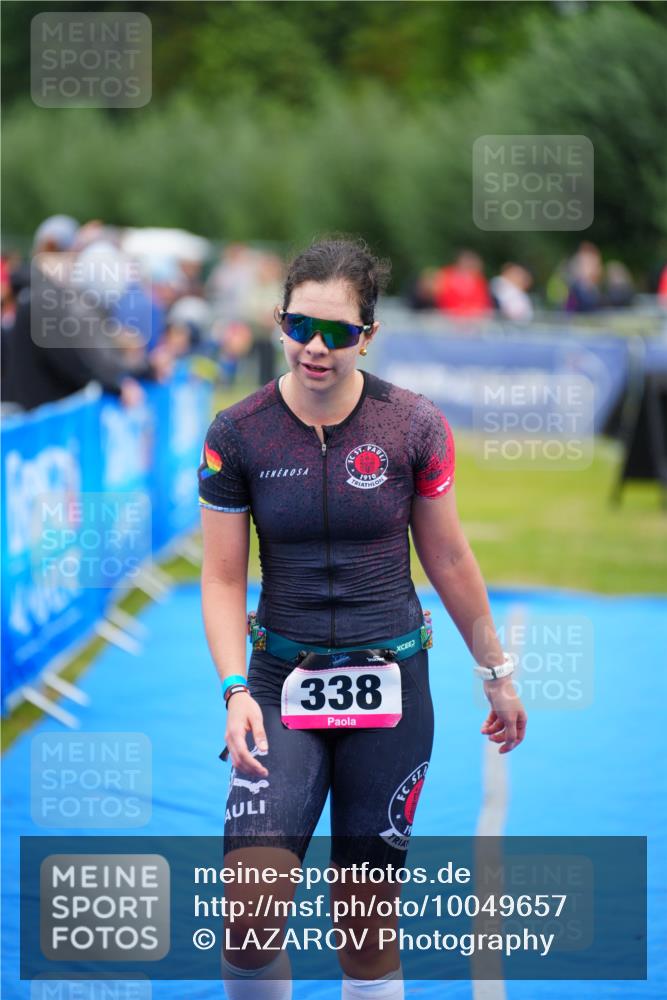 30.08.2026 - Elbe Triathlon Hamburg LAZAROV Photography http://msf.ph/oto/10049657 30.08.2026 10:36:22 Ziel 338 meine-sportfotos.de