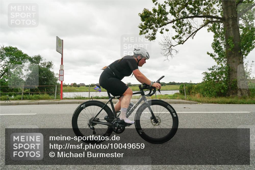30.08.2026 - Elbe Triathlon Hamburg Michael Burmester http://msf.ph/oto/10049659 30.08.2026 15:34:51 Radfahren  meine-sportfotos.de