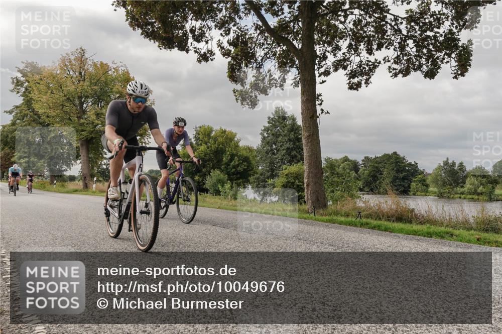 30.08.2026 - Elbe Triathlon Hamburg Michael Burmester http://msf.ph/oto/10049676 30.08.2026 09:52:53 Radfahren 415, 573, 606, 634, 663, 721, 791, 855, 908 meine-sportfotos.de