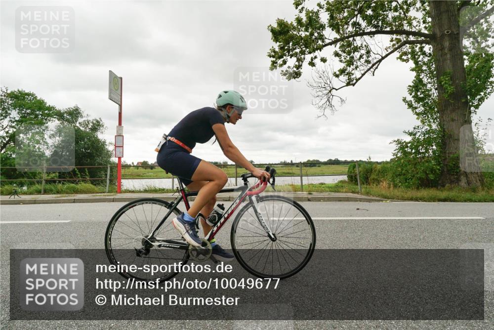 30.08.2026 - Elbe Triathlon Hamburg Michael Burmester http://msf.ph/oto/10049677 30.08.2026 15:35:11 Radfahren  meine-sportfotos.de