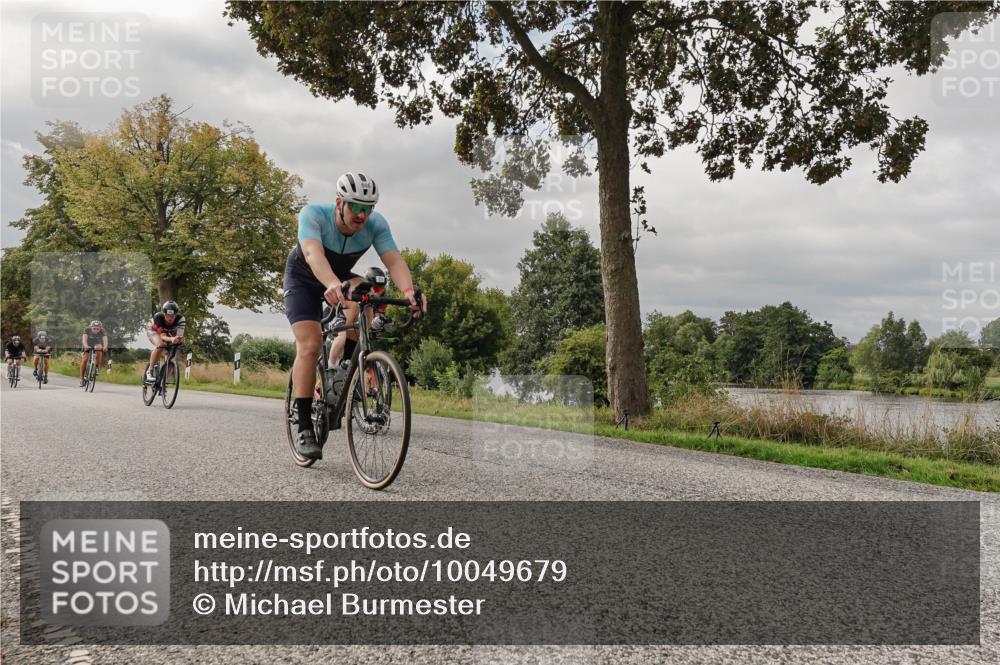 30.08.2026 - Elbe Triathlon Hamburg Michael Burmester http://msf.ph/oto/10049679 30.08.2026 09:52:55 Radfahren 415, 606, 634, 663, 721, 791, 855, 908 meine-sportfotos.de