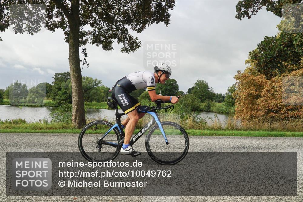 30.08.2026 - Elbe Triathlon Hamburg Michael Burmester http://msf.ph/oto/10049762 30.08.2026 09:39:59 Radfahren 271, 338, 617, 657, 737, 883 meine-sportfotos.de