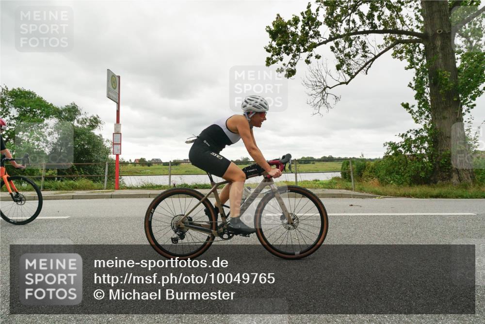 30.08.2026 - Elbe Triathlon Hamburg Michael Burmester http://msf.ph/oto/10049765 30.08.2026 15:36:48 Radfahren  meine-sportfotos.de