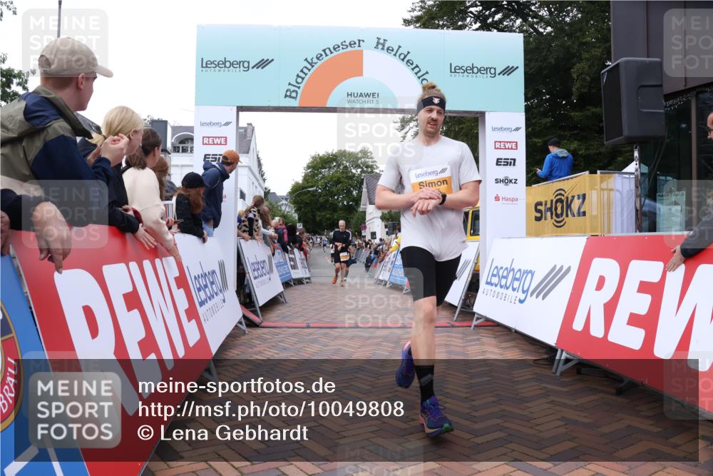 30.08.2026 - Blankeneser Heldenlauf Lena Gebhardt http://msf.ph/oto/10049808 30.08.2026 11:57:41 Ziel 2239, 2575, 2713 meine-sportfotos.de