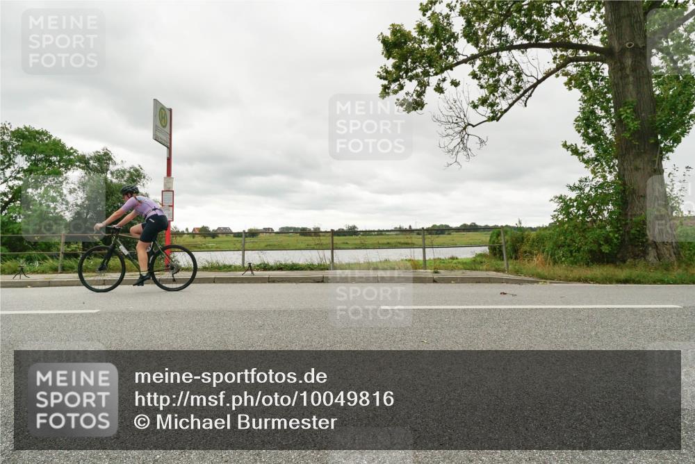 30.08.2026 - Elbe Triathlon Hamburg Michael Burmester http://msf.ph/oto/10049816 30.08.2026 15:37:35 Radfahren  meine-sportfotos.de