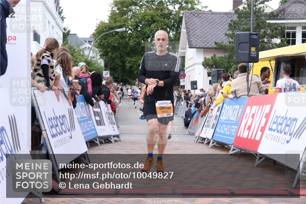 30.08.2026 - Blankeneser Heldenlauf Lena Gebhardt http://msf.ph/oto/10049827 30.08.2026 11:57:43 Ziel 2239, 2574, 2575, 2713 meine-sportfotos.de