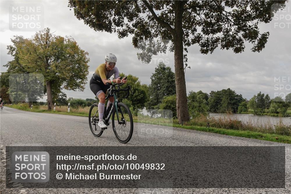 30.08.2026 - Elbe Triathlon Hamburg Michael Burmester http://msf.ph/oto/10049832 30.08.2026 09:55:17 Radfahren 457, 488, 927, 933, 967 meine-sportfotos.de