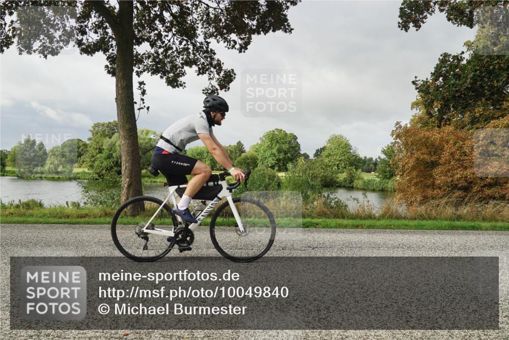 30.08.2026 - Elbe Triathlon Hamburg Michael Burmester http://msf.ph/oto/10049840 30.08.2026 09:40:38 Radfahren 255, 299, 318, 397, 399, 403, 404, 676 meine-sportfotos.de