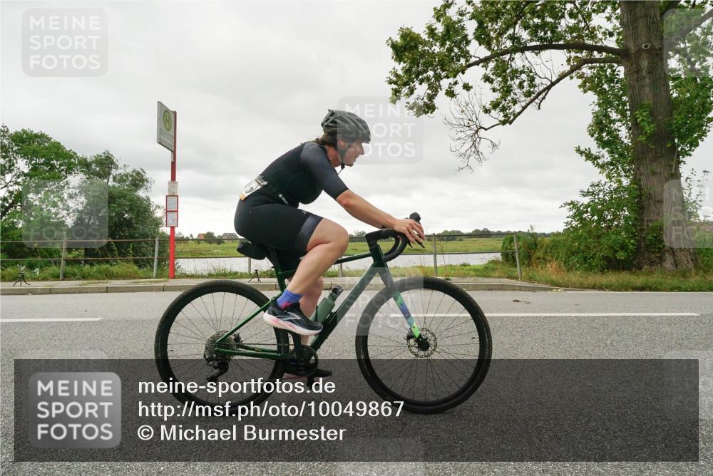 30.08.2026 - Elbe Triathlon Hamburg Michael Burmester http://msf.ph/oto/10049867 30.08.2026 15:38:57 Radfahren  meine-sportfotos.de