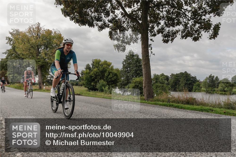 30.08.2026 - Elbe Triathlon Hamburg Michael Burmester http://msf.ph/oto/10049904 30.08.2026 09:55:49 Radfahren 352, 397, 410, 479, 576, 595, 621, 757, 820, 843, 872 meine-sportfotos.de