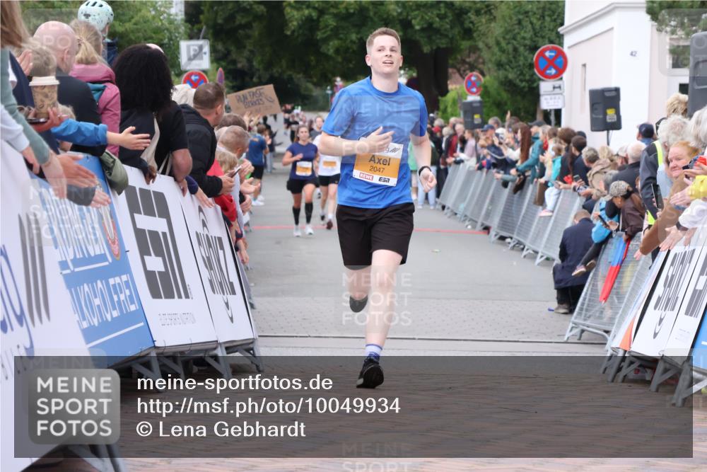 30.08.2026 - Blankeneser Heldenlauf Lena Gebhardt http://msf.ph/oto/10049934 30.08.2026 11:57:53 Ziel 2047, 2574, 2713, 2869 meine-sportfotos.de