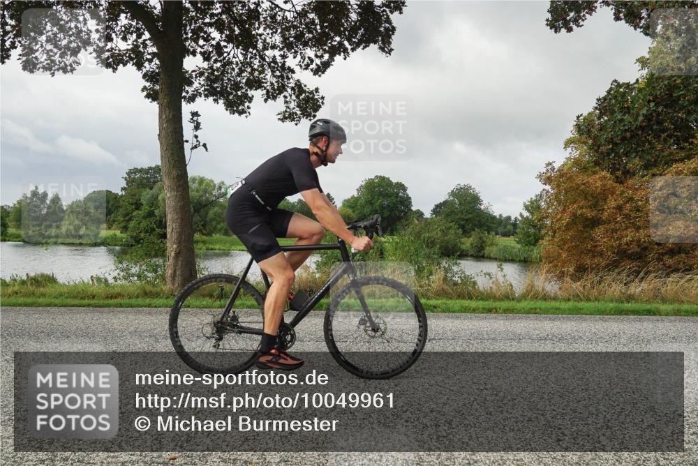 30.08.2026 - Elbe Triathlon Hamburg Michael Burmester http://msf.ph/oto/10049961 30.08.2026 09:41:20 Radfahren 359, 472, 540, 603, 887 meine-sportfotos.de