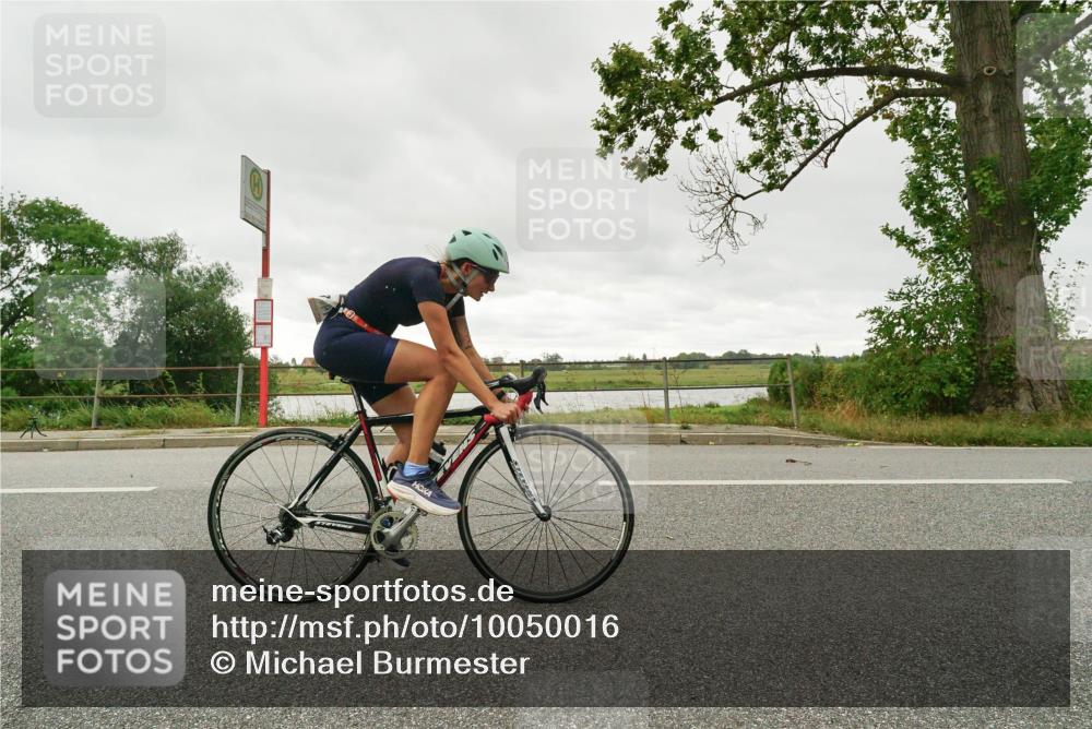 30.08.2026 - Elbe Triathlon Hamburg Michael Burmester http://msf.ph/oto/10050016 30.08.2026 15:40:35 Radfahren  meine-sportfotos.de