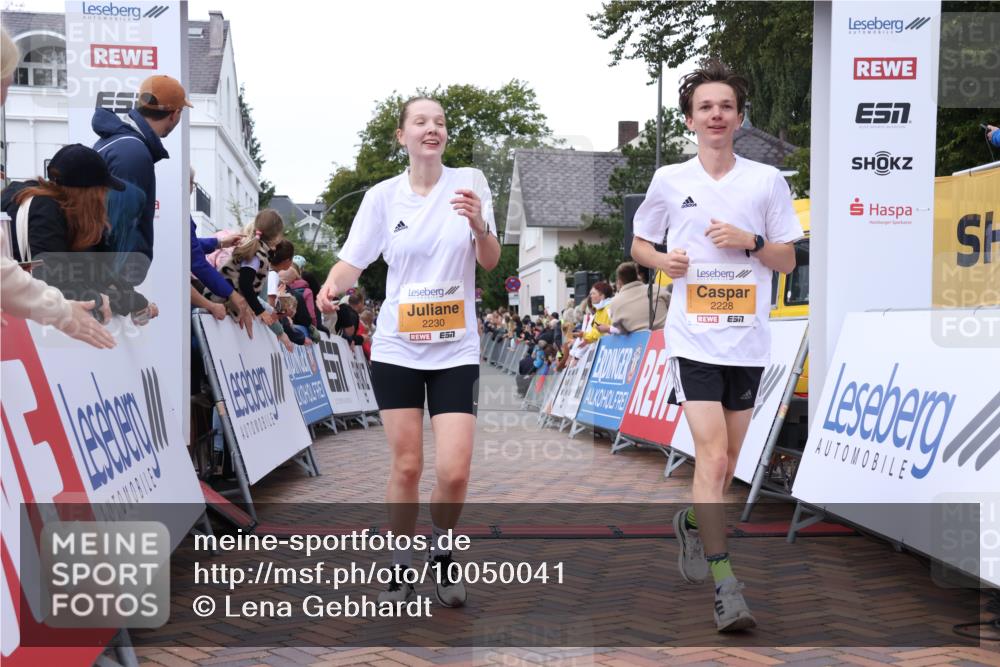 30.08.2026 - Blankeneser Heldenlauf Lena Gebhardt http://msf.ph/oto/10050041 30.08.2026 11:58:09 Ziel 2228, 2230, 2443, 2560 meine-sportfotos.de
