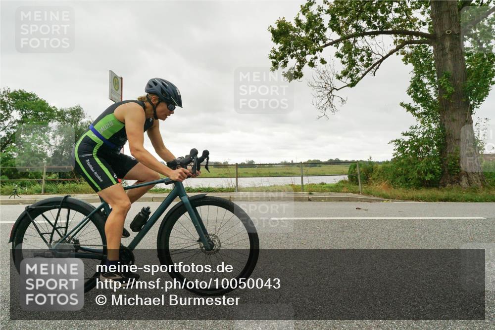 30.08.2026 - Elbe Triathlon Hamburg Michael Burmester http://msf.ph/oto/10050043 30.08.2026 15:40:54 Radfahren  meine-sportfotos.de