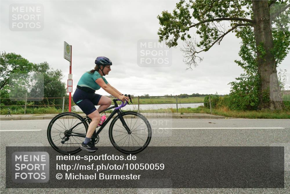 30.08.2026 - Elbe Triathlon Hamburg Michael Burmester http://msf.ph/oto/10050059 30.08.2026 15:41:09 Radfahren  meine-sportfotos.de
