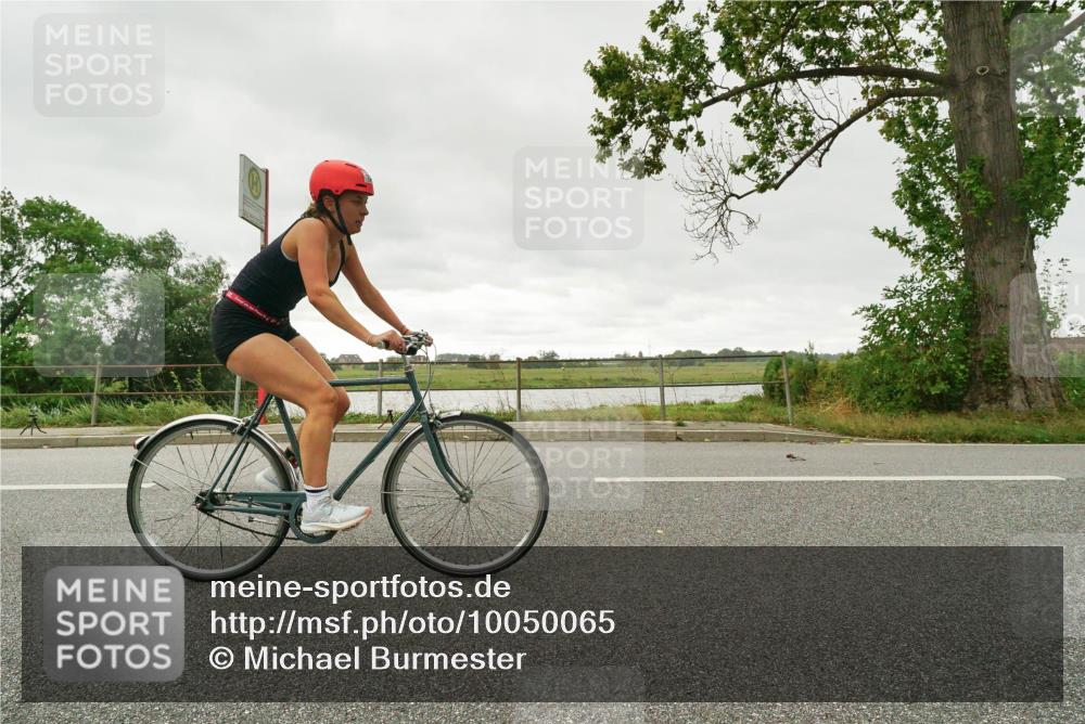 30.08.2026 - Elbe Triathlon Hamburg Michael Burmester http://msf.ph/oto/10050065 30.08.2026 15:41:22 Radfahren  meine-sportfotos.de