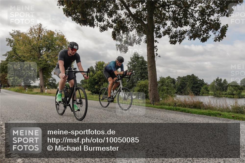30.08.2026 - Elbe Triathlon Hamburg Michael Burmester http://msf.ph/oto/10050085 30.08.2026 09:57:35 Radfahren 413, 737, 768, 976 meine-sportfotos.de