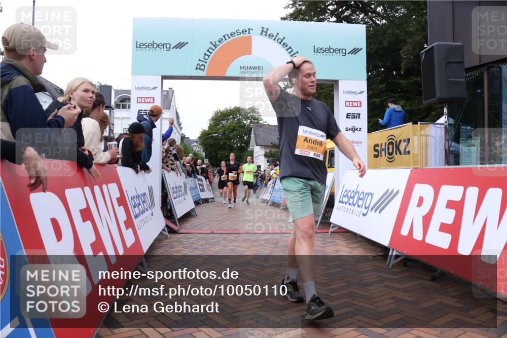 30.08.2026 - Blankeneser Heldenlauf Lena Gebhardt http://msf.ph/oto/10050110 30.08.2026 11:58:15 Ziel 2228, 2230, 2397, 2560, 2812 meine-sportfotos.de