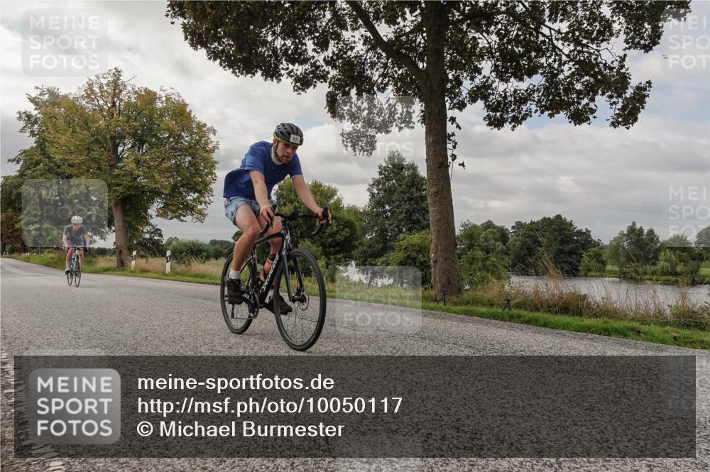30.08.2026 - Elbe Triathlon Hamburg Michael Burmester http://msf.ph/oto/10050117 30.08.2026 09:58:01 Radfahren 611, 838, 880, 944 meine-sportfotos.de