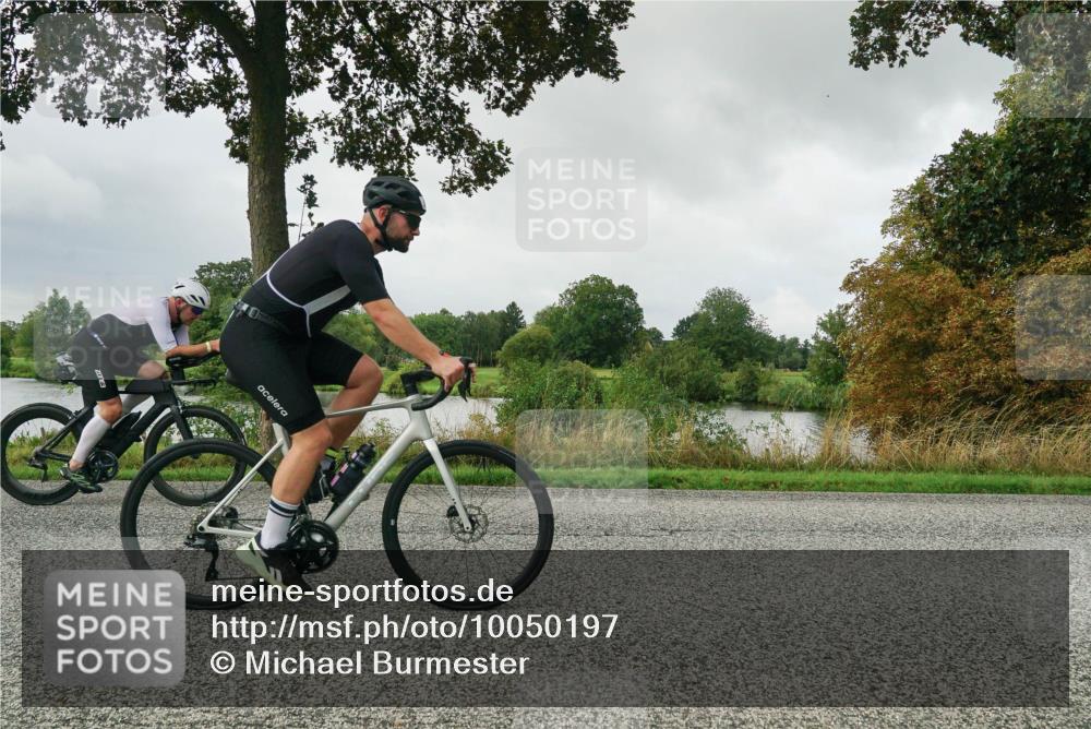 30.08.2026 - Elbe Triathlon Hamburg Michael Burmester http://msf.ph/oto/10050197 30.08.2026 09:42:31 Radfahren 261, 324, 571, 579, 741 meine-sportfotos.de