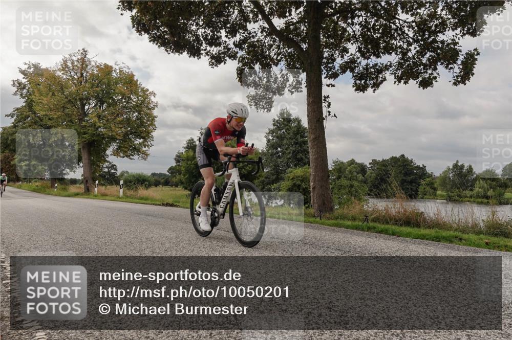 30.08.2026 - Elbe Triathlon Hamburg Michael Burmester http://msf.ph/oto/10050201 30.08.2026 09:58:40 Radfahren 417, 464, 503, 513, 526, 656, 746, 779, 950 meine-sportfotos.de
