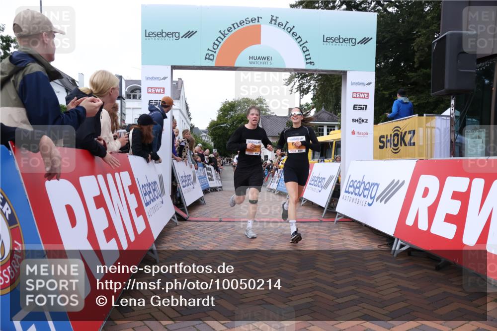 30.08.2026 - Blankeneser Heldenlauf Lena Gebhardt http://msf.ph/oto/10050214 30.08.2026 11:58:23 Ziel 2298, 2306, 2397, 2633, 2812 meine-sportfotos.de