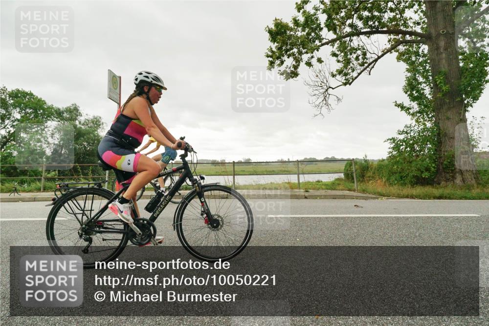 30.08.2026 - Elbe Triathlon Hamburg Michael Burmester http://msf.ph/oto/10050221 30.08.2026 15:42:20 Radfahren  meine-sportfotos.de