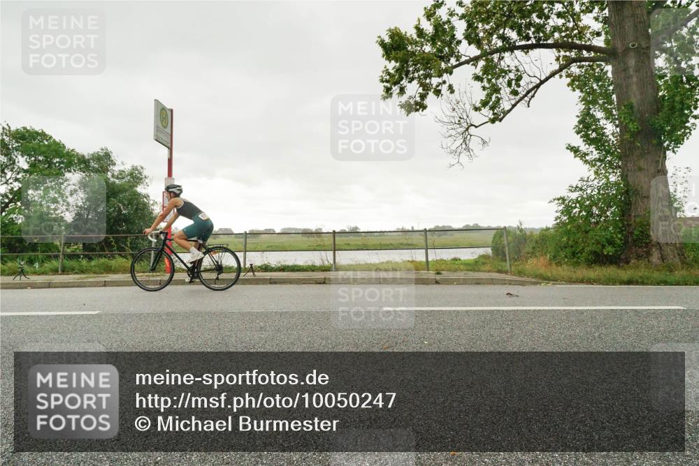 30.08.2026 - Elbe Triathlon Hamburg Michael Burmester http://msf.ph/oto/10050247 30.08.2026 15:43:25 Radfahren  meine-sportfotos.de