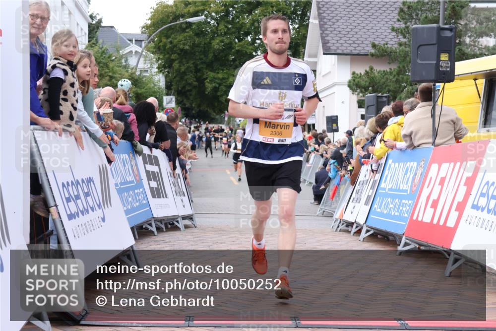30.08.2026 - Blankeneser Heldenlauf Lena Gebhardt http://msf.ph/oto/10050252 30.08.2026 11:58:25 Ziel 2298, 2306, 2397, 2633, 2812 meine-sportfotos.de