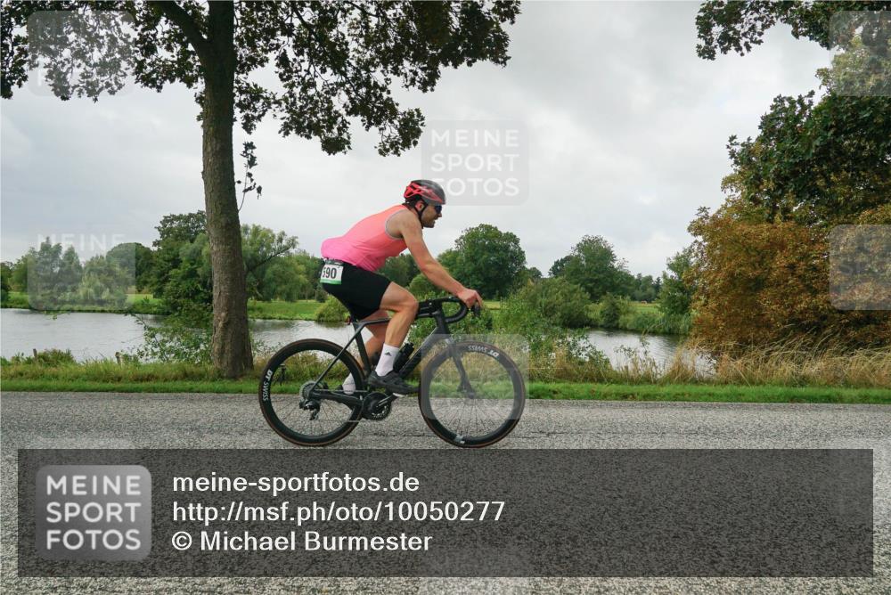 30.08.2026 - Elbe Triathlon Hamburg Michael Burmester http://msf.ph/oto/10050277 30.08.2026 09:43:03 Radfahren 366, 464, 526, 569, 590, 881 meine-sportfotos.de