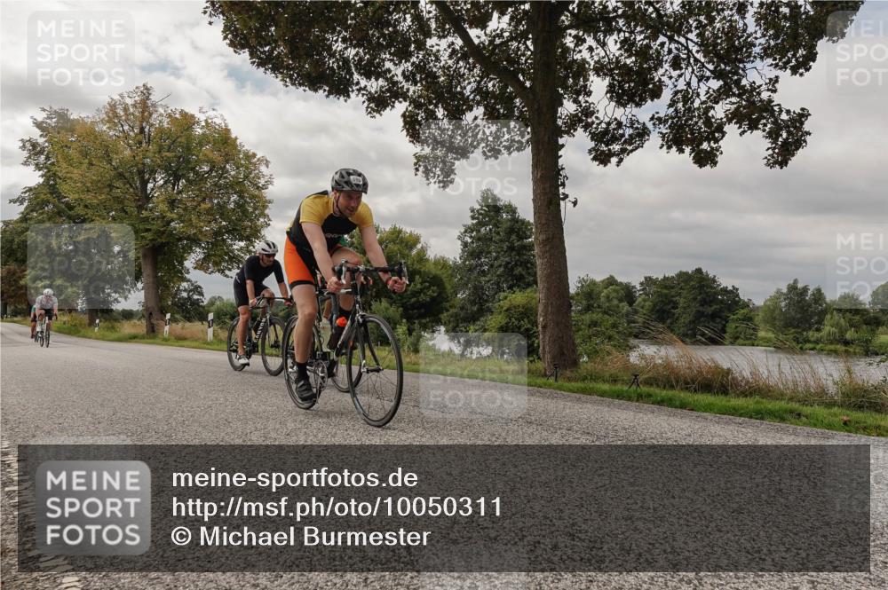 30.08.2026 - Elbe Triathlon Hamburg Michael Burmester http://msf.ph/oto/10050311 30.08.2026 09:59:53 Radfahren 248, 430, 532, 547, 596, 697, 769, 947 meine-sportfotos.de
