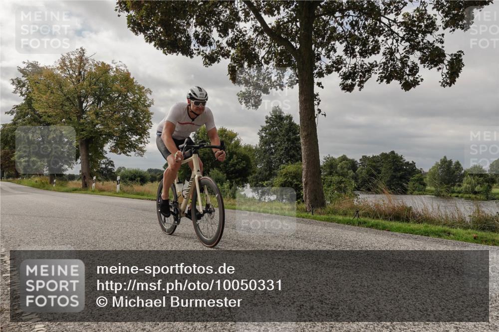 30.08.2026 - Elbe Triathlon Hamburg Michael Burmester http://msf.ph/oto/10050331 30.08.2026 10:00:20 Radfahren 489 meine-sportfotos.de