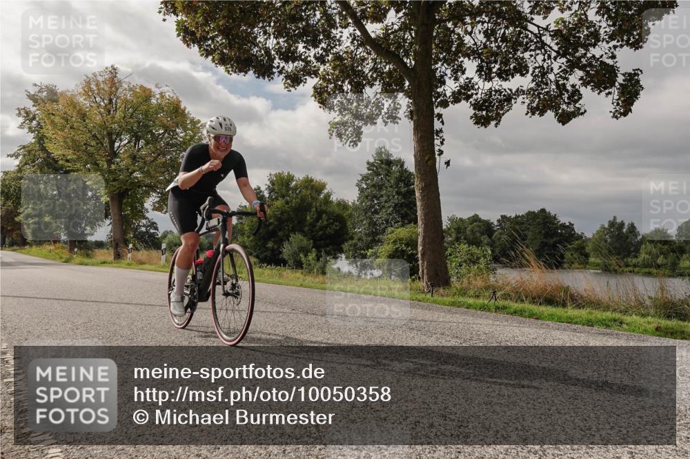 30.08.2026 - Elbe Triathlon Hamburg Michael Burmester http://msf.ph/oto/10050358 30.08.2026 10:01:01 Radfahren 548, 636, 699, 705, 826 meine-sportfotos.de
