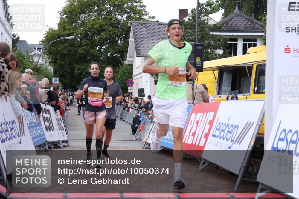 30.08.2026 - Blankeneser Heldenlauf Lena Gebhardt http://msf.ph/oto/10050374 30.08.2026 11:58:44 Ziel 2104, 2647, 2695, 2706 meine-sportfotos.de