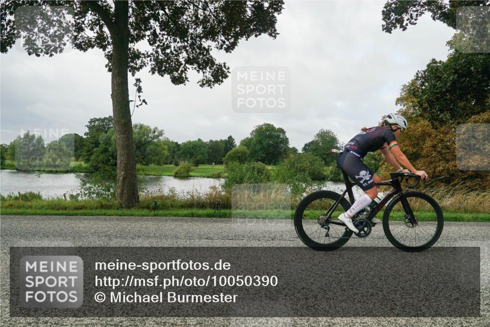 30.08.2026 - Elbe Triathlon Hamburg Michael Burmester http://msf.ph/oto/10050390 30.08.2026 09:44:01 Radfahren 302, 393, 433, 638, 728, 879, 950 meine-sportfotos.de