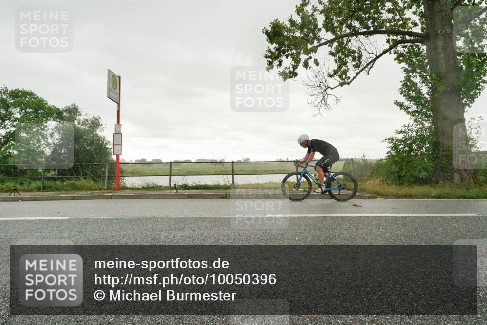 30.08.2026 - Elbe Triathlon Hamburg Michael Burmester http://msf.ph/oto/10050396 30.08.2026 15:45:16 Radfahren  meine-sportfotos.de