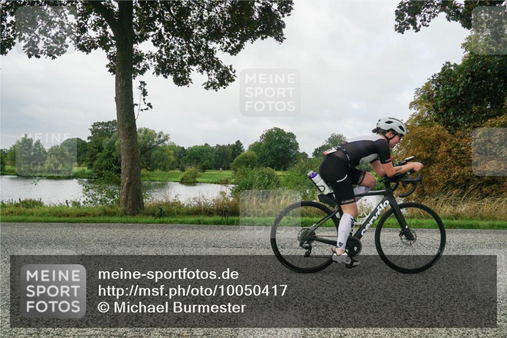30.08.2026 - Elbe Triathlon Hamburg Michael Burmester http://msf.ph/oto/10050417 30.08.2026 09:44:09 Radfahren 335, 380, 433, 556, 638, 771, 831, 950 meine-sportfotos.de