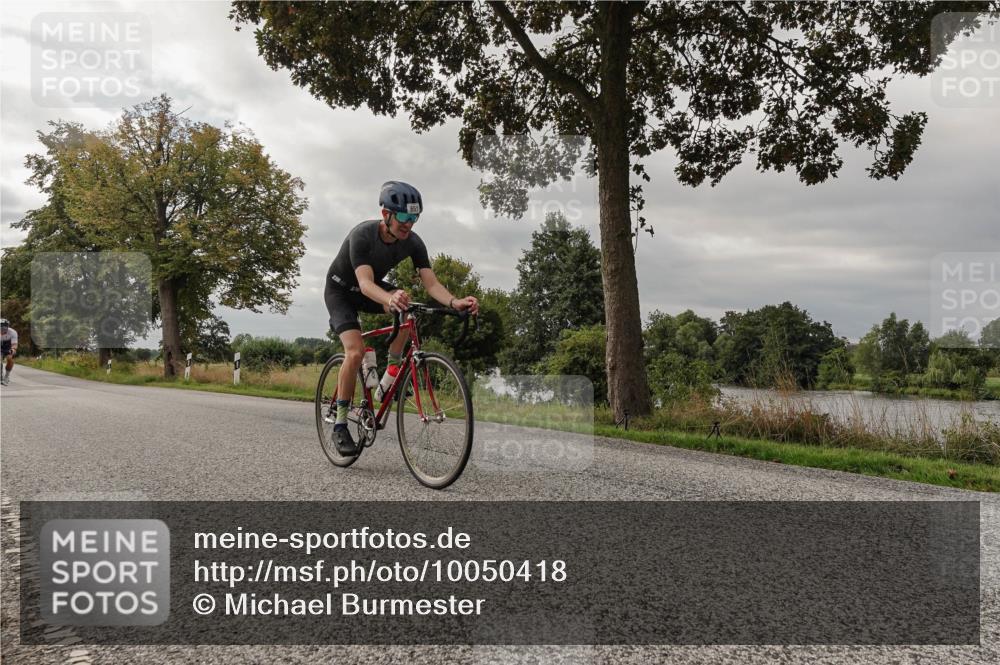 30.08.2026 - Elbe Triathlon Hamburg Michael Burmester http://msf.ph/oto/10050418 30.08.2026 10:01:48 Radfahren 546, 651, 694 meine-sportfotos.de