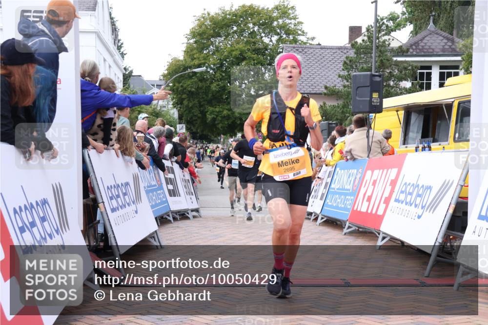 30.08.2026 - Blankeneser Heldenlauf Lena Gebhardt http://msf.ph/oto/10050429 30.08.2026 11:58:49 Ziel 2104, 2284, 2647, 2695, 2706, 4143, 4325 meine-sportfotos.de