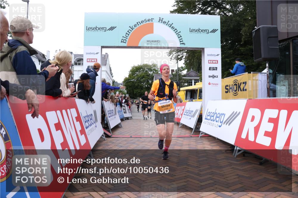 30.08.2026 - Blankeneser Heldenlauf Lena Gebhardt http://msf.ph/oto/10050436 30.08.2026 11:58:49 Ziel 2104, 2284, 2647, 2695, 2706, 4143, 4325 meine-sportfotos.de
