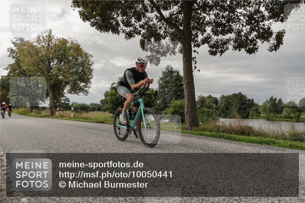 30.08.2026 - Elbe Triathlon Hamburg Michael Burmester http://msf.ph/oto/10050441 30.08.2026 10:02:10 Radfahren 414, 552, 622, 702, 704, 915, 940 meine-sportfotos.de