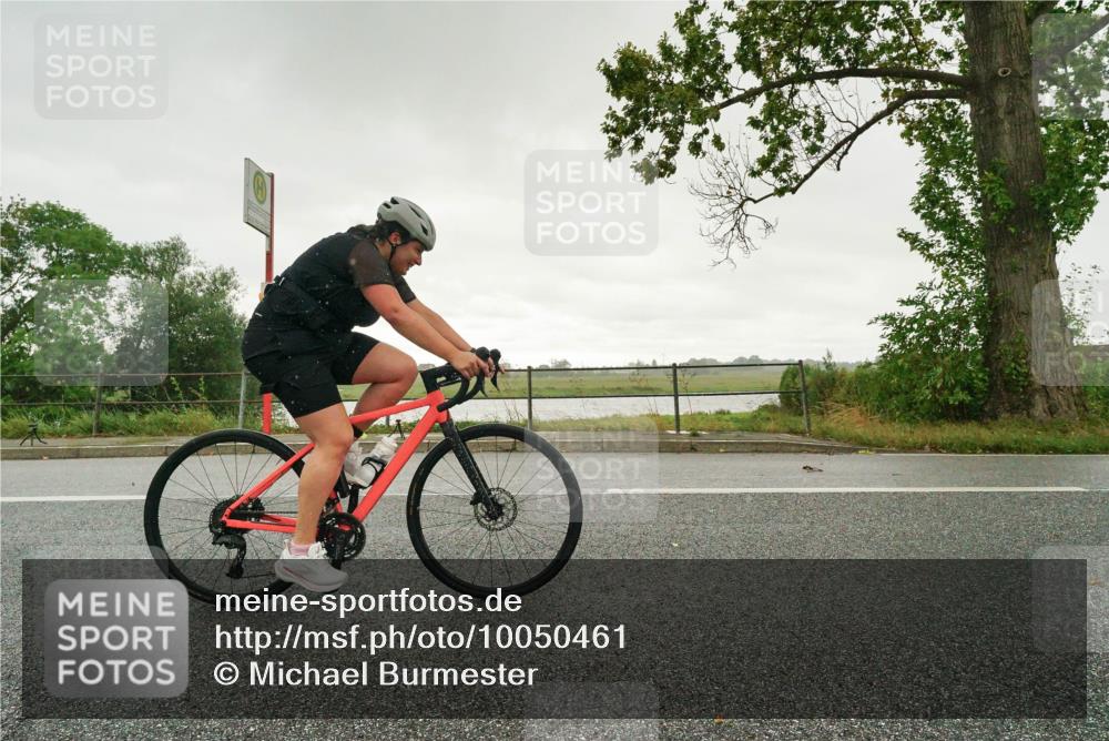 30.08.2026 - Elbe Triathlon Hamburg Michael Burmester http://msf.ph/oto/10050461 30.08.2026 15:45:55 Radfahren  meine-sportfotos.de