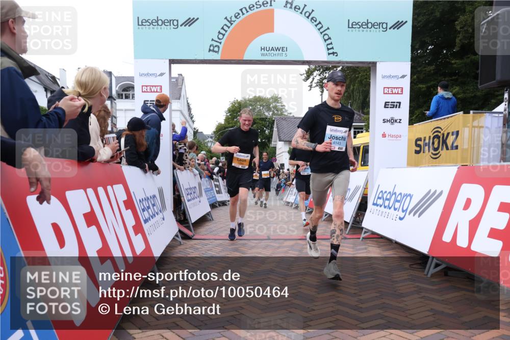 30.08.2026 - Blankeneser Heldenlauf Lena Gebhardt http://msf.ph/oto/10050464 30.08.2026 11:58:52 Ziel 2104, 2284, 2364, 2647, 2695, 2706, 2745, 4143, 4325 meine-sportfotos.de