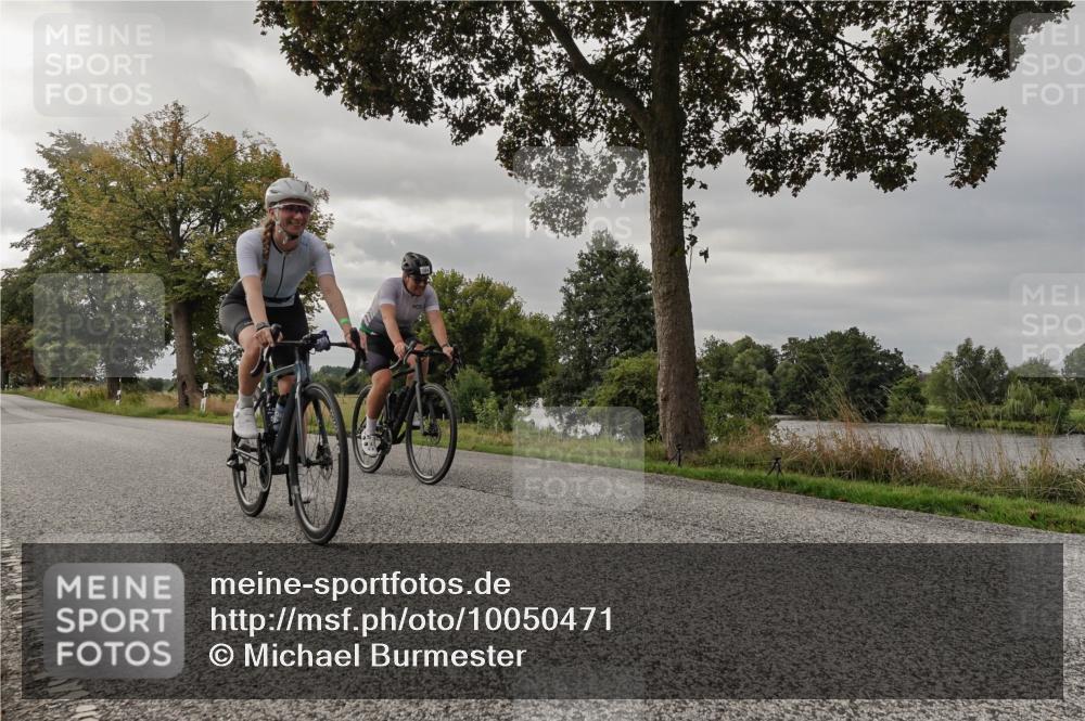 30.08.2026 - Elbe Triathlon Hamburg Michael Burmester http://msf.ph/oto/10050471 30.08.2026 10:02:40 Radfahren 564, 635, 774, 893 meine-sportfotos.de