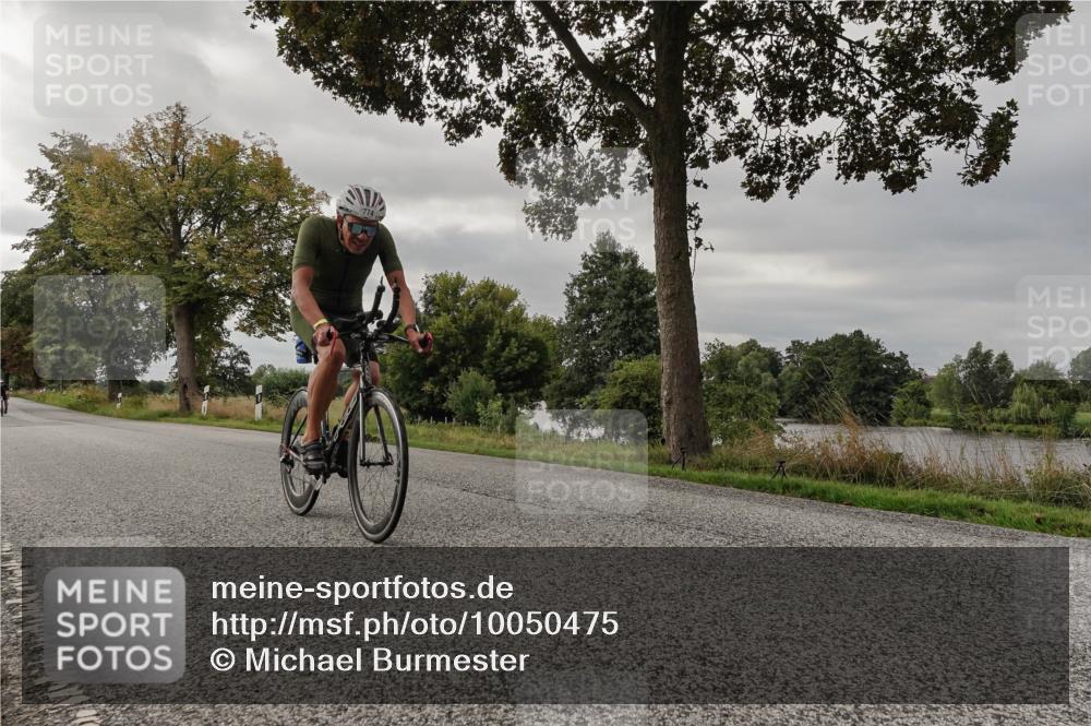 30.08.2026 - Elbe Triathlon Hamburg Michael Burmester http://msf.ph/oto/10050475 30.08.2026 10:02:45 Radfahren 662, 674, 774 meine-sportfotos.de