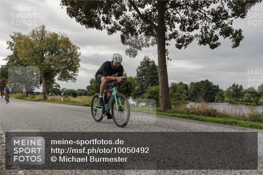 30.08.2026 - Elbe Triathlon Hamburg Michael Burmester http://msf.ph/oto/10050492 30.08.2026 10:02:58 Radfahren 460, 493, 582, 598, 639, 862, 921, 942, 978, 1894 meine-sportfotos.de